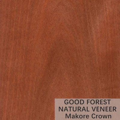 Warna Makore Natural Wood Veneer Crown Cut Grain Layanan Disesuaikan