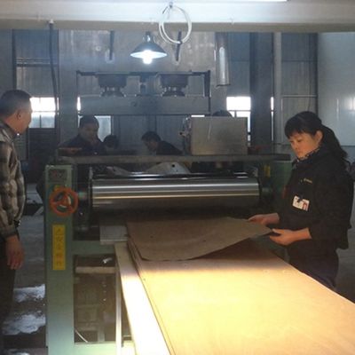 Rekonstitusi Direkayasa Veneer Kayu Ebony H408 3100mm Untuk Kabinet
