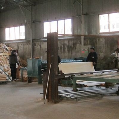 Tekstur kisi 2200mm veneer ek rekayasa Untuk papan dekoratif dalam ruangan