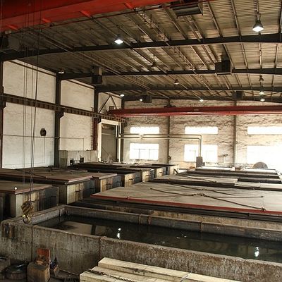 Africa Natural Koto Wood Veneer Quarter Cut Straight Grain Kualitas Bagus Untuk Proses Pencelupan Dapat Disesuaikan