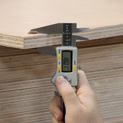 Mebel Mewah MDF Mahkota Veneer Kayu Bubinga Alami 2440x1220mm