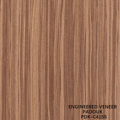 Teknik Pengerjaan Kayu Veneer Padouk Segitiga Segitiga Segitiga Teknik Ketebalan 0,5mm Untuk Wajah Kabinet