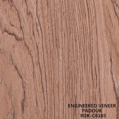 Teknik Pengerjaan Kayu Veneer Padouk Segitiga Segitiga Segitiga Teknik Ketebalan 0,5mm Untuk Wajah Kabinet