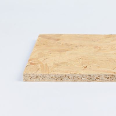 Radiata Pine Oriented Strand Board 18mm OSB3 Untuk Bangunan Struktur Kayu Kayu Luli