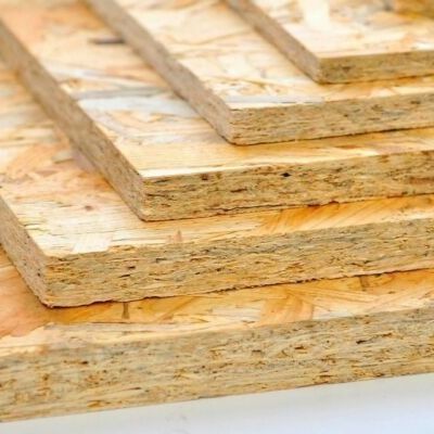 Oriented Strand Board OSB2 Tiga Lapisan Dengan Radiata Pine 2745mm Panjang Untuk Load Bearing Panel
