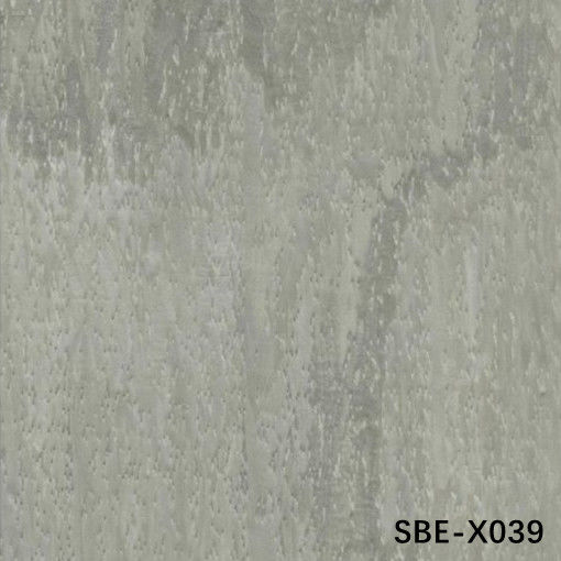 Warna abu-abu 0.30mm Ketebalan veneer kayu rekayasa Untuk pintu interior
