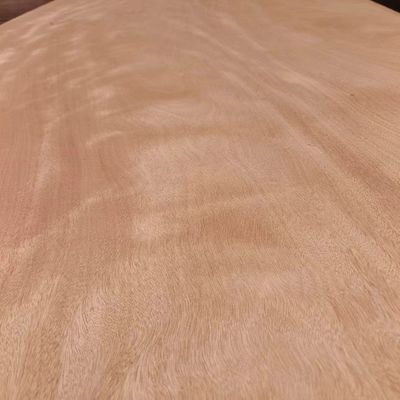 2440*1220 Seluruh bagian Gabon Okume veneer kayu 0,2mm - 0,4mm Untuk Fancy Panel Pabrik